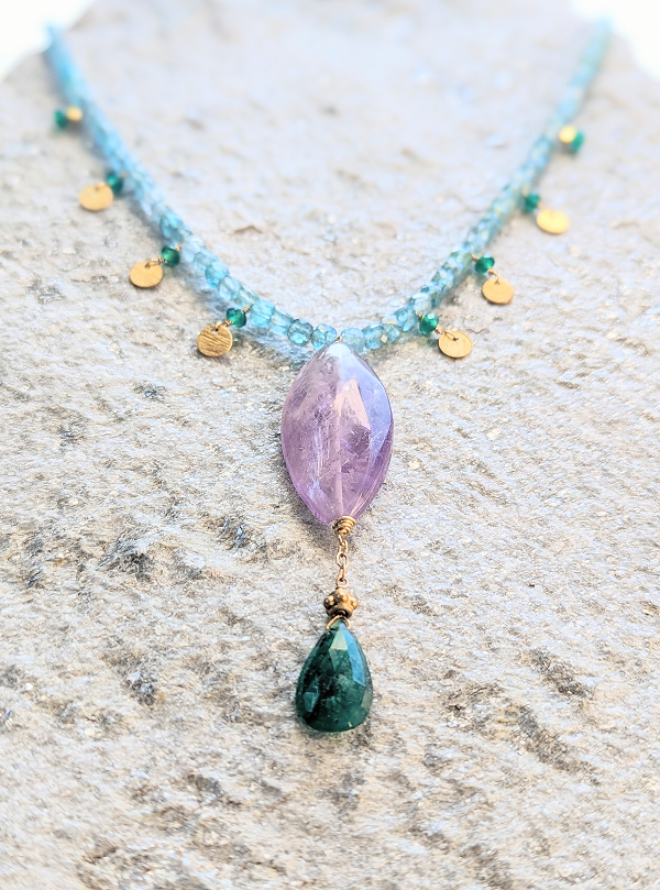 Nefertiti Set 01: Fan necklace for divine love/ the Lover